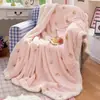 Ins macia e fofa manta de inverno quente de flanela de leite para gato, cobertor de ombro espesso de lã de cordeiro, manta decorativa para sofá