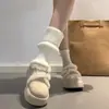 Botas de Neve Brancas Redondas e Modernas com Solado Grosso e Detalhe de Fivela Metálica, Novo Estilo de Inverno 2026, Forradas com Lã, Quentes, Casuais Sapatos Birkenstock