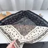 Pañuelo Cuadrado Pequeño de Imitación Seda Lana Algodón Lino, Nuevo Pañuelo de Seda Otoño e Invierno, Versátil para Viajes Diarios, Moda Retro, Chal Elegante de Alta Gama
