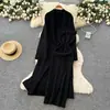 Traje de Malha Liso Estilo Minimalista para Mulher Madura Jovem Vestido Tubinho Slim de Inverno com Cardigan Longo