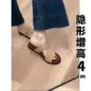 Sandalias de cuña de diseño de nicho de moda de verano versión coreana 2026 para mujer, punta redonda, punta abierta, tacón bajo, chanclas para mujer
