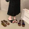 Sandalias de hada únicas de gamuza con tacón de cuña estilo francés para usar al aire libre, sandalias negras de tacón alto de verano 2026 para combinar con faldas