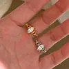 Anillo de Joyería Hueco de Gama Alta, Versátil y Exquisito, Moda Vintage con un Toque Retro, Anillo Marqués, de Nicho y Único