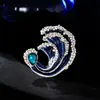 Nova Broche Criativo de Cristal Ondulado de Luxo Leve, Alfinete de Blazer Vintage para Mulheres, Broche Elegante de Strass, Acessório de Alta Qualidade