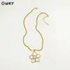 Wt-Jn326 Suéter Personalizado y Generoso para Mujer Collar con Colgante de Flor Incrustada de Perla de Concha Blanca Chapado en Oro de 18 Quilates