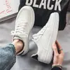 Tênis Branco para Homens, Respirável para o Verão, Sapatos Casuais Versáteis para Adolescentes, Tênis Esportivo Branco Puro para Estudantes, Marca Durável e Moderna