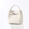 Nova Bolsa Cesta Transversal de Ombro Único, Bolsa de Mão Tipo Saco com Acabamento de Luxo, Design Exclusivo, Luxo Discreto