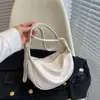Bolso de Mano de Cuero Suave Estilo Coreano Nuevo Estilo para Mujer Estilo Ins Bolso de Luna Creciente de Nicho Bolso de Hombro Cruzado Versátil Simple