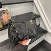 Bolsa de Axila Casual Elegante e Simples 2026 Bolsa Feminina Cor Sólida Versátil Tendência Bolsa para o Dia a Dia Grande Capacidade Bolsa de Ombro Único