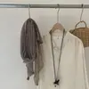 Cachecol Estilo Japonês e Coreano com Acabamento Delicado de Renda, Cor Sólida, Artístico Vintage de Algodão e Linho para Outono e Inverno, Xale de Viagem para Mulheres