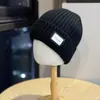 Novo Chapéu de Lã Veludo de Inverno para Homens e Mulheres, Estilo Coreano Proteção de Orelha, Estudante Ins Tricotado Casal, Proteção Contra Frio ao Ar Livre