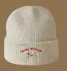 Nuevo Gorro de Lana Engrosada con Bordado de Cachorro Lindo para Mujer Otoño/Invierno 2025, Adelgazante de Rostro, Cálido, Versátil Gorro Tejido