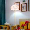 Lámpara de pie de plumas, luz nórdica, sala de estar de lujo, ins, niñas, Internet, princesa famosa, sala de estar, dormitorio simple, lámpara de mesita de noche