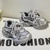 Sapatos para meninos 2026 outono novo modelo sapatos esportivos leves infantis sapatos de malha dupla para meninas sapatos de pai tênis de corrida para meninos pequenos