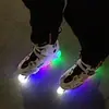 Las ruedas de patineta son resistentes al desgaste, adecuadas para adultos y niños, con características parpadeantes y luminosas. Son accesorios para patines, incluyendo ruedas de freno planas y ruedas de goma PU