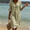 2026 Novo Vestido Longo Listrado com Gola V Franzida e Botões para Travessia de Fronteira Moda Casual para o Dia a Dia Saia Longa Estilo Verão para Mulheres