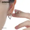 Estilo coreano estilo ins amor irregular pequeño Zou Ju alta gama elegante lujo ligero pendientes de moda de verano Pendientes de joyería para mujer