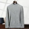 Suéter de cachemira de montaña nuevo de otoño e invierno con cuello medio alto para hombre, suéter holgado adelgazante grueso de punto, camisa base gruesa y cálida