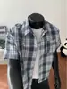 Camisa ligera de manga corta holgada para hombre, camisa de cuadros de media manga, estilo retro japonés casual de verano para la playa