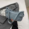 Bolsos de Diseño Nicho para Mujer 2024 Nuevo Dulce y Genial Hottie Remache Bolso de Motocicleta Bolso de Hombro Trendy Bolso Axilar Bolso Cruzado