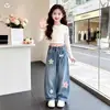 Calça Jeans com Aplicação de Foice para Meninas, Novo Estilo Outono 2026, Jeans Estiloso de Cinco Pontas para Meninas Mais Velhas, Calça Casual para Crianças Mais Velhas
