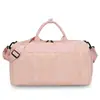 Elegante y casual bolsa de viaje con compartimentos separados para artículos húmedos y secos, adecuada para entrenamiento de natación, con un asa para facilitar su transporte y almacenamiento