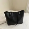 Bolsas de Gran Capacidad al por Mayor Transfronterizas 2026 Nuevos Bolsos de Hombro Simples Retro Europeos y Americanos Bolsos Tote Texturizados para el Trabajo
