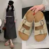 Sandálias estilo Birkenstock de sola grossa para mulheres, para uso externo no verão, nova moda 2025 estilo fada, sandálias de praia macias de calçar