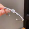 Pulsera de Amor con Lazo Incrustado de Circonita Transfronteriza, Moda de Nicho, Versátil, Pulsera de Gama Alta, Joyería de Mano Estilo Retro para Mujeres