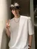 Camiseta de Malla Patchwork Minimalista Blanca para Hombre, Nuevo Estilo Verano 2026, Hombro Normal Manga Corta Corte Limpio Top de Media Manga