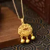Colar Cadeia Clavícula Pingente Cadeado da Paz Caractere "Fu" Oco Retenção de Cor Alta Cadeado da Longevidade Corrente para Clavícula Outono e Inverno Novo Mesmo Estilo Dourado