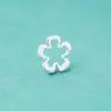 Colgante de Flor Hueca de Plata de Ley S925 Pendiente Sólido de Pétalo de Flor Pequeña Colgante para Collar Pulsera Accesorios Versátiles