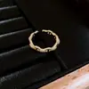 Anillo de apertura circular de perla hueca francesa, estilo retro, anillo de dedo con diseño de nicho, joyería al por mayor