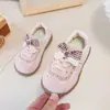 Zapatos de Encaje Agan para Niñas 2026 Primavera/Otoño Nuevos Zapatos de Tabla Pequeña Cómodos de Suela Suave para Niños Pequeños, Medianos y Grandes Zapatos de Lazo Individual