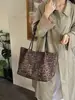 Bolso Casual Retro de un Hombro de Moda Otoño Nuevo Estilo Bolso de Moda 2026 Diseño de Nicho Personalidad Bolso Tote para Mujer