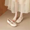 Zapatos de salón bajos de punta redonda estilo francés para mujer, nueva moda 2026, adecuados para uso en exteriores, estilo de hadas, para combinar con faldas, zapatos Mary Jane con lazo