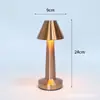 Creativa Nórdica Moderna Transfronteriza Mesita de Noche Barra Dormitorio Carga USB Táctil Hierro Mancuerna Lámpara de Mesa Luz Nocturna Atmósfera