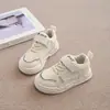 Tênis Esportivo Infantil, Tênis Baixo para Meninos, Novos Modelos Primavera e Outono, Tênis Panda Preto e Branco para Meninas, Tênis Branco para Estudantes de Crianças de Tamanho Médio e Grande