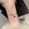 Pulsera Estilo Nuevo Chino Retro de Lujo Ligero con Concha Blanca y Concha Roja en Forma de Calabaza con Colgante Exquisito, Lujosa Hecha a Mano, Elegante y de Gama Alta