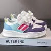 Zapatillas Blancas para Niños Modelo Nuevo Primavera y Otoño 2026 Zapatos Deportivos para Niños y Niñas Ligeros Casuales Zapatos de Tabla Suela Suave Zapatos para Correr de Estudiante