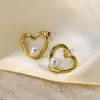 2026 Novas Brincos de Aço Inoxidável em Formato de Coração com Pérolas para Mulheres Design Doce Fresco Sentido Brinco Vintage Atacado Em Estoque