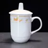 Taza de Té de Jingdezhen Cerámica Creativa Taza de Agua con Tapa Taza para Conferencias de Oficina Taza de Porcelana Fina Taza para Beber Porcelana Blanca Estampada