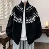 Suéter de punto jacquard Fair Isle para hombre y parejas, chaqueta cárdigan con cuello mao, estilo old money, otoño e invierno, venta al por mayor de fábrica transfronteriza