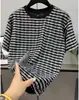 Verão 2026 Nova Roupa Masculina Estilo Coreano Solta Versátil Casual Moda Leve de Luxo Tendência Camiseta de Manga Curta