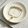 Pulsera Ajustable Versátil, Exquisita, de Gama Alta con Forma de Flor y Diseño Minimalista para Mujer, Regalo del Día de la Madre