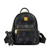 Mochila Urso Design Nicho Bolsa Feminina 2025 Nova Bolsa Desenho Animado Rebite Casual Bolsa de Ombro Mochila Moda