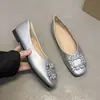 Sapatos de Salto Alto para o Dia a Dia em Camurça Preta para Mulheres, Novo Estilo Outono e Inverno 2026, Bico Quadrado, Salto Bloco, Decote Baixo, Sapatos Sociais Individuais com Strass para Mulheres
