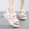 Sandálias Femininas Plus Size Transfronteiriças Estilo Novo 2026 para o Verão, Sandálias Esportivas de Exterior na Moda, Sapatos Casuais Femininos, Tamanhos 34-42