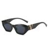 Novo Estilo Personalizado Moda Em Forma De V Óculos De Sol Decorativos Ins Vintage Novel Olho De Gato Pequeno Quadro Casual Anti-UV Óculos De Sol