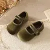 Sapatos de veludo infantis estilo coreano, coleção primavera e outono, sapatos vermelhos de princesa para meninas, sapatilhas de bico raso, sapatos de bebê, sapatos de vovó